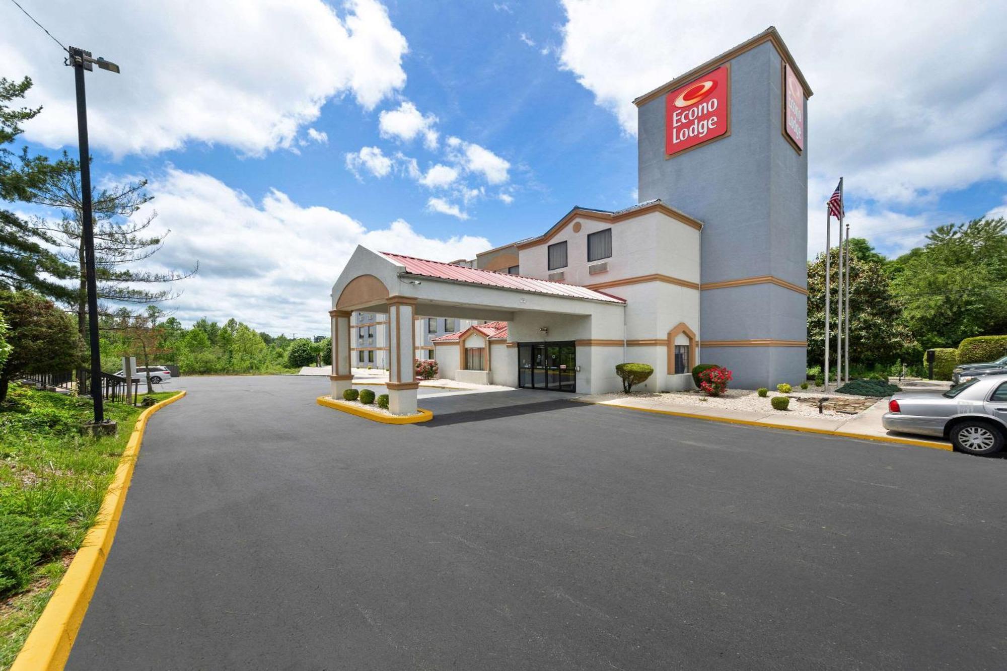 Econo Lodge London Exterior photo